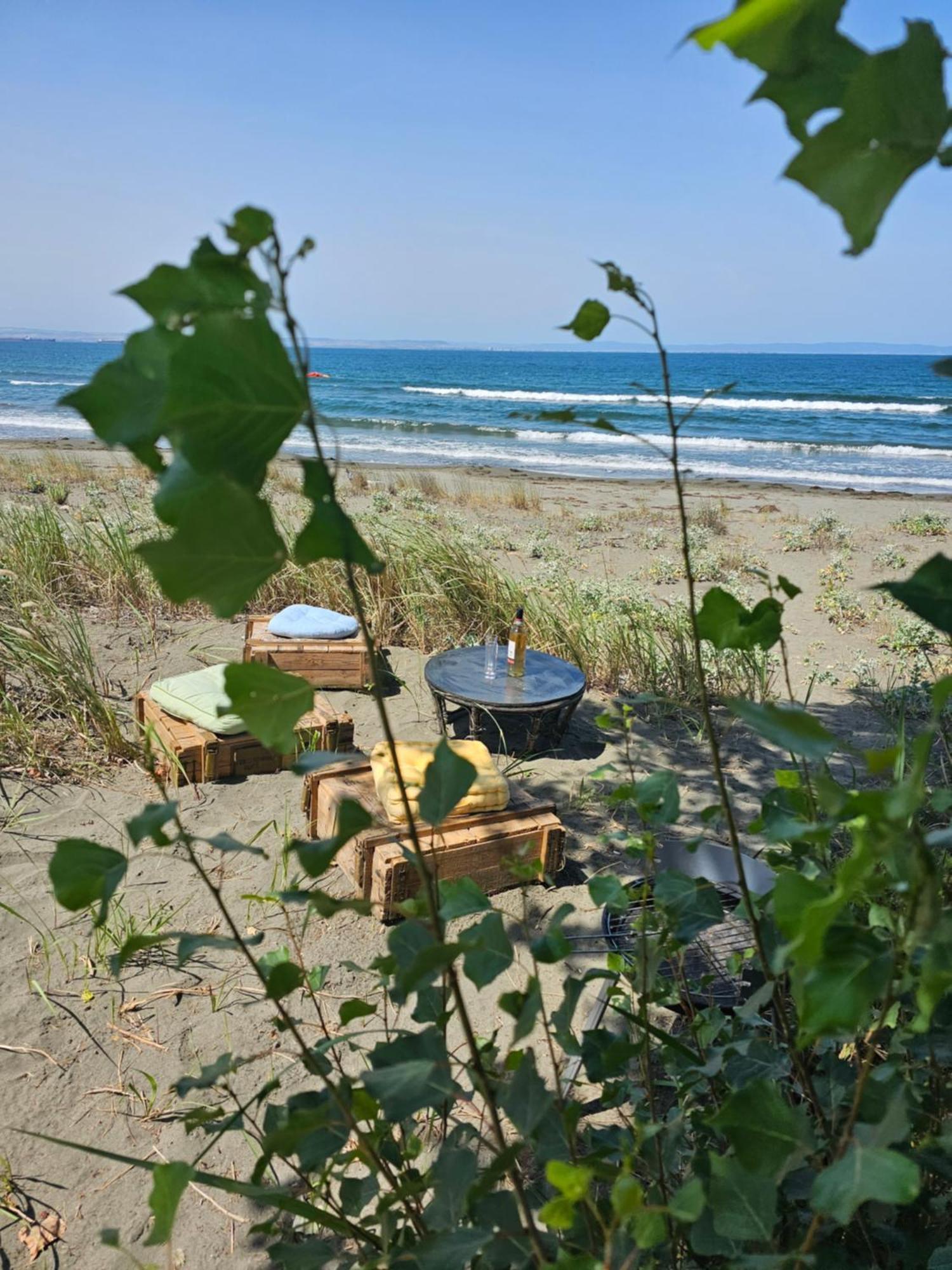 Beachfront Caravans Hotel Chernomorets Buitenkant foto