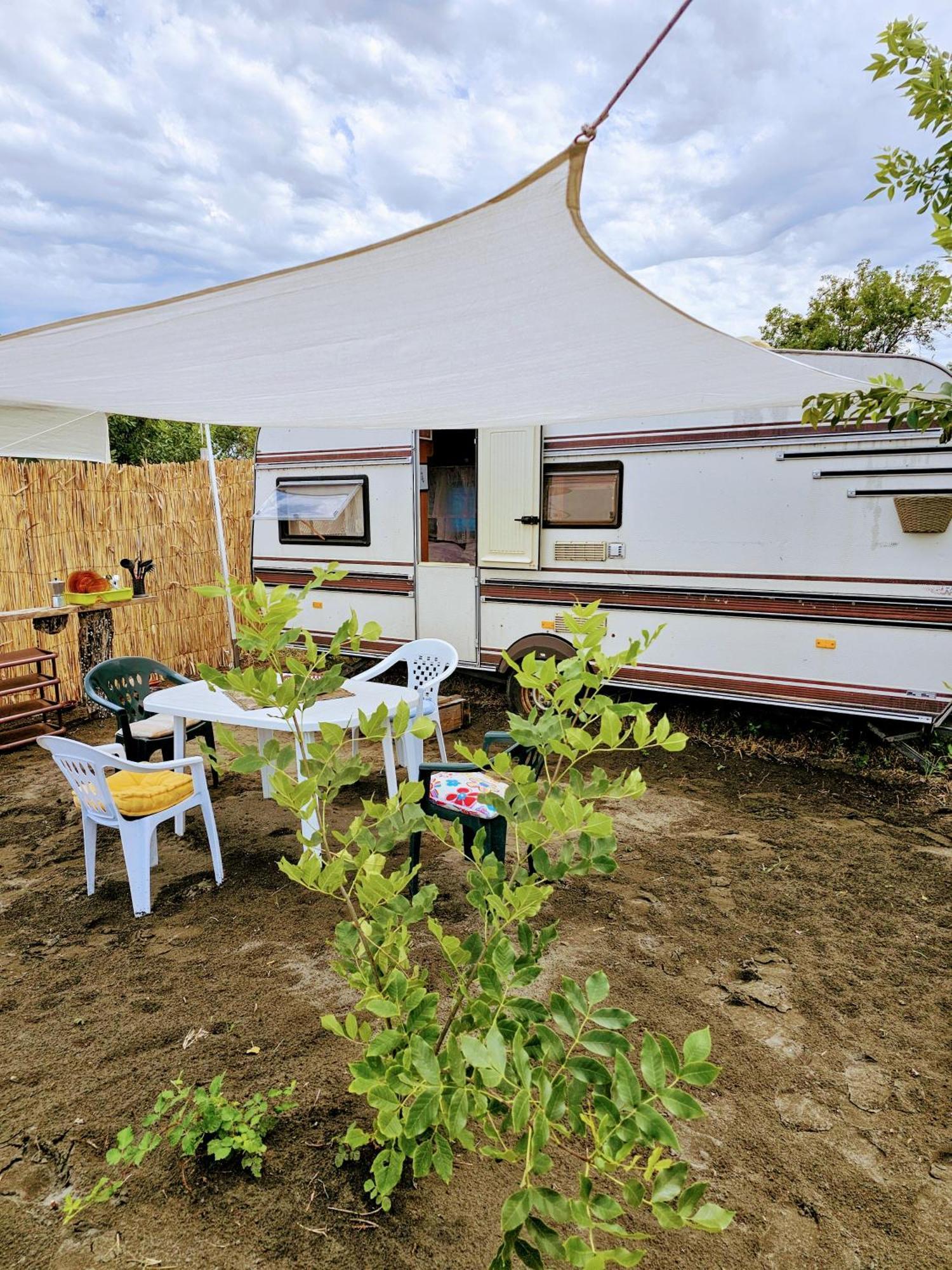 Beachfront Caravans Hotel Chernomorets Buitenkant foto