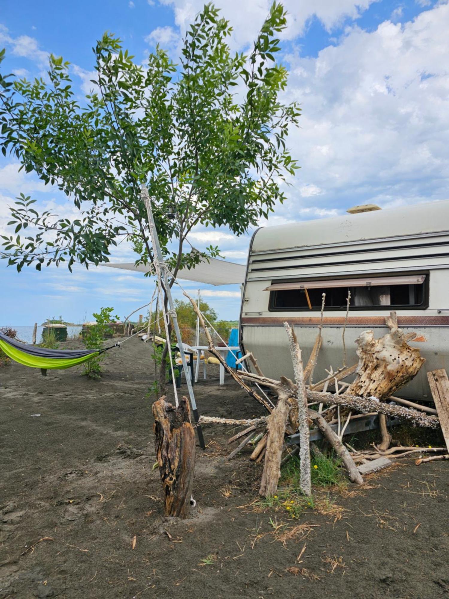 Beachfront Caravans Hotel Chernomorets Buitenkant foto