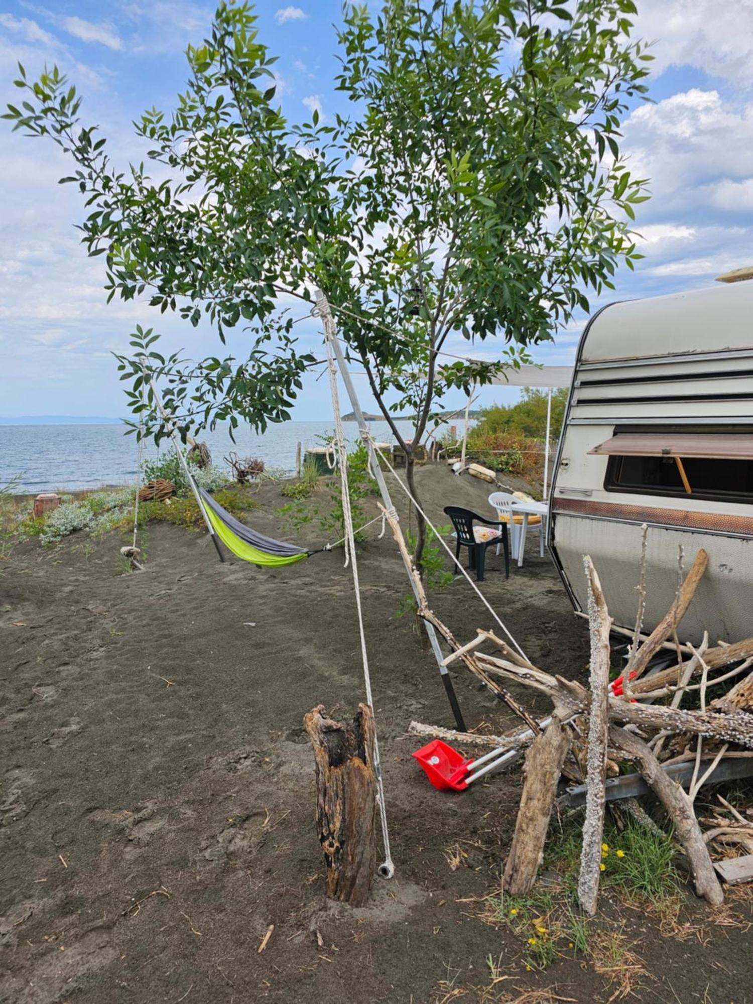 Beachfront Caravans Hotel Chernomorets Buitenkant foto