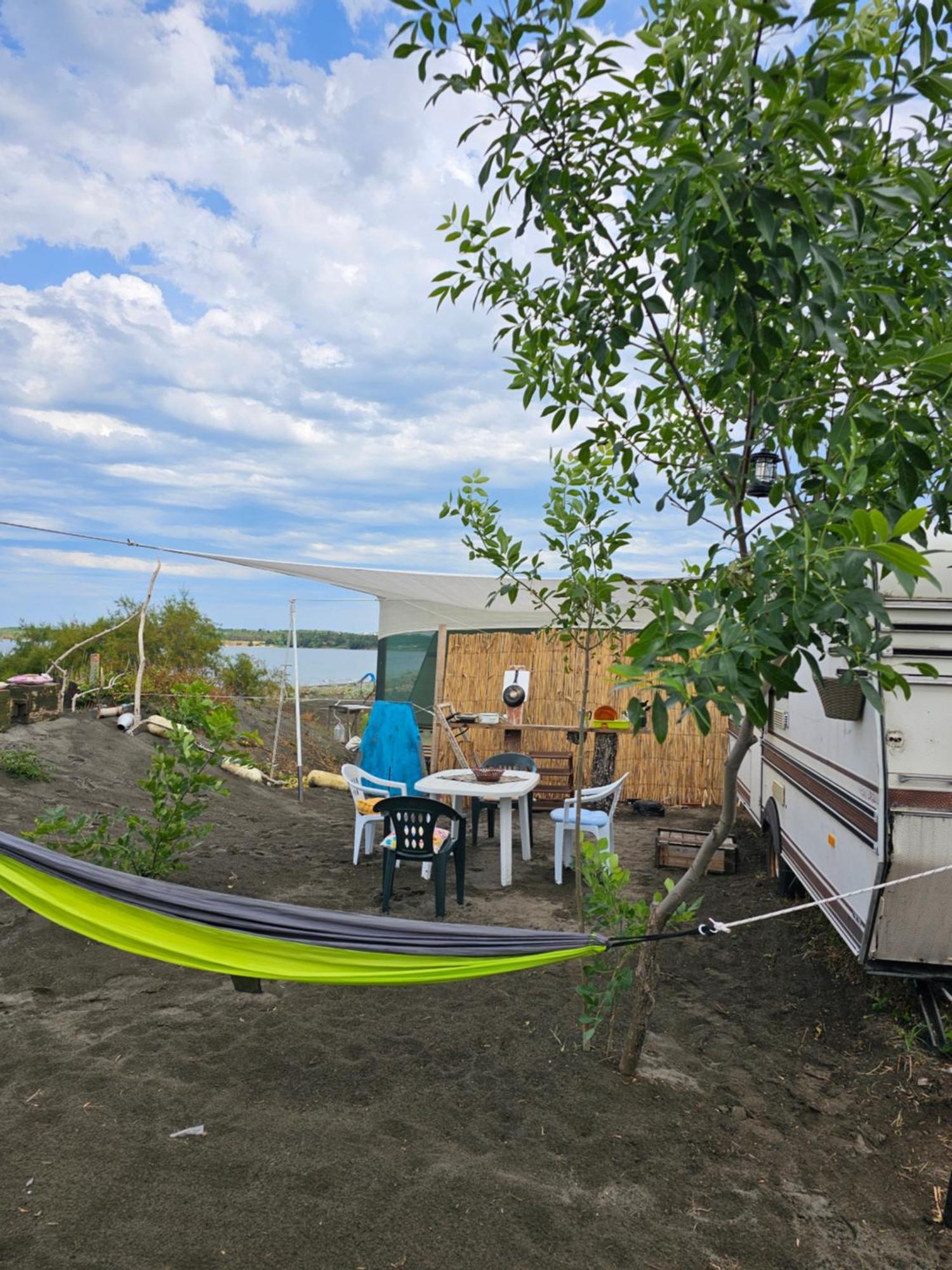 Beachfront Caravans Hotel Chernomorets Buitenkant foto