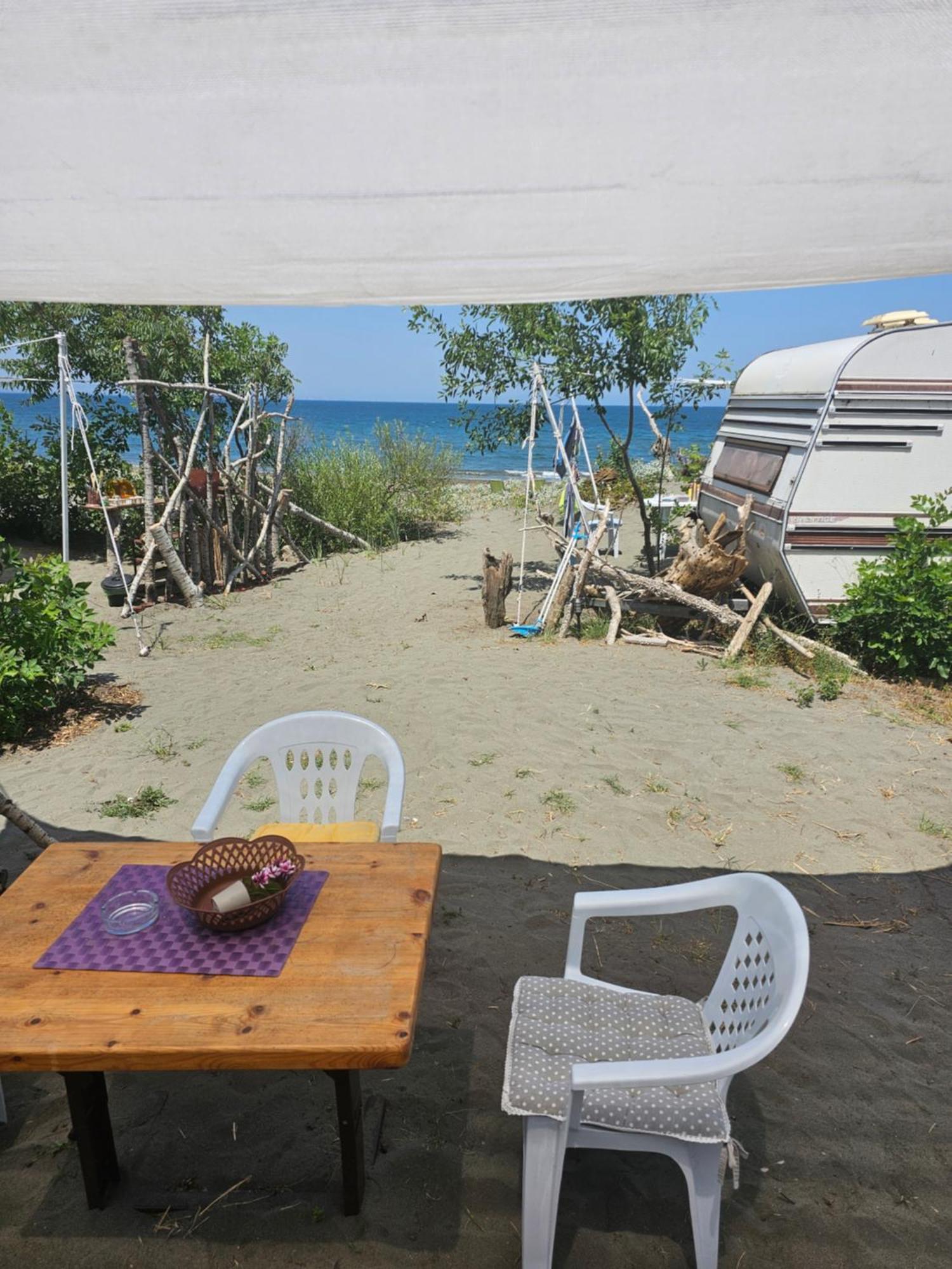 Beachfront Caravans Hotel Chernomorets Buitenkant foto