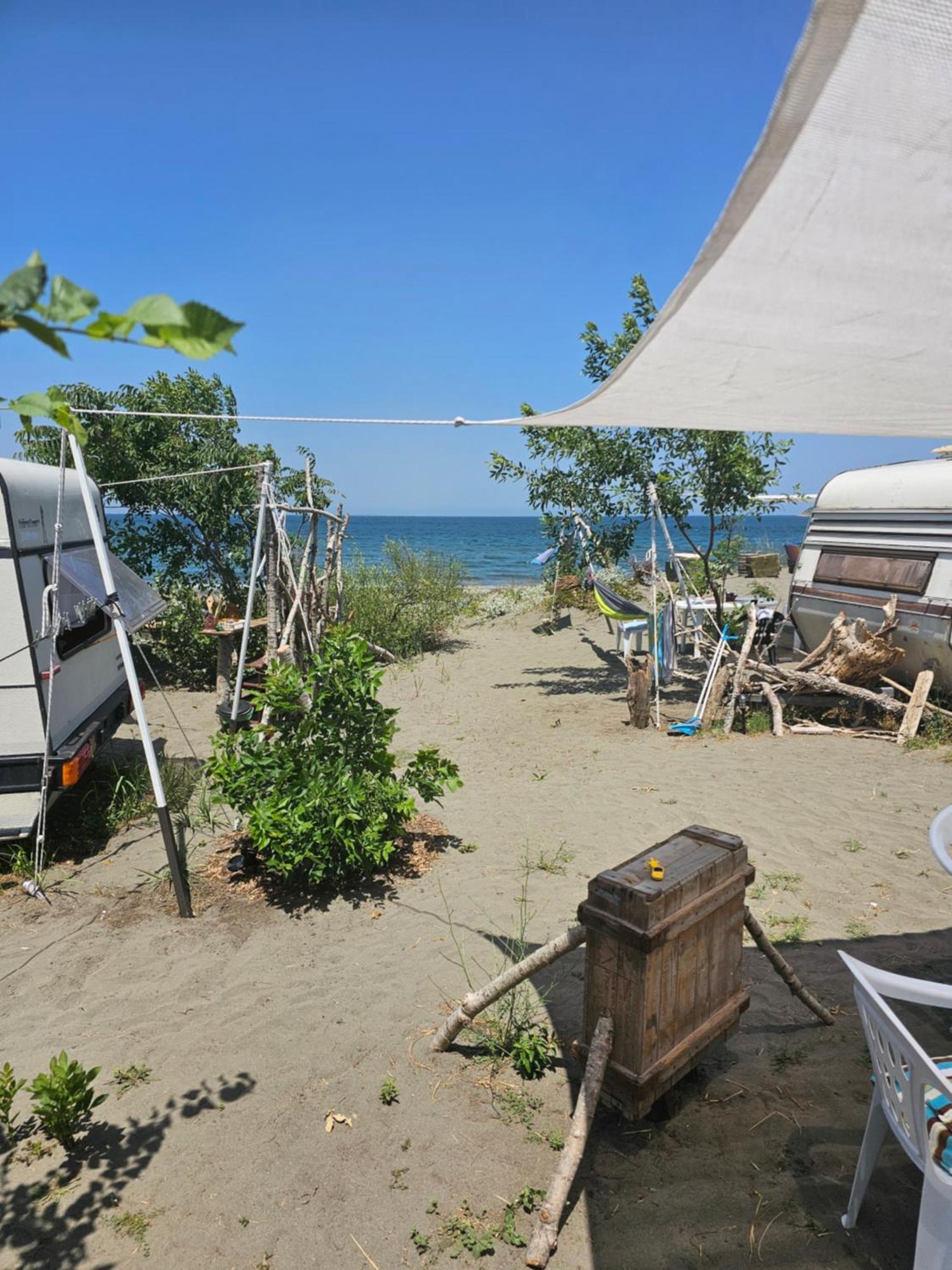 Beachfront Caravans Hotel Chernomorets Buitenkant foto