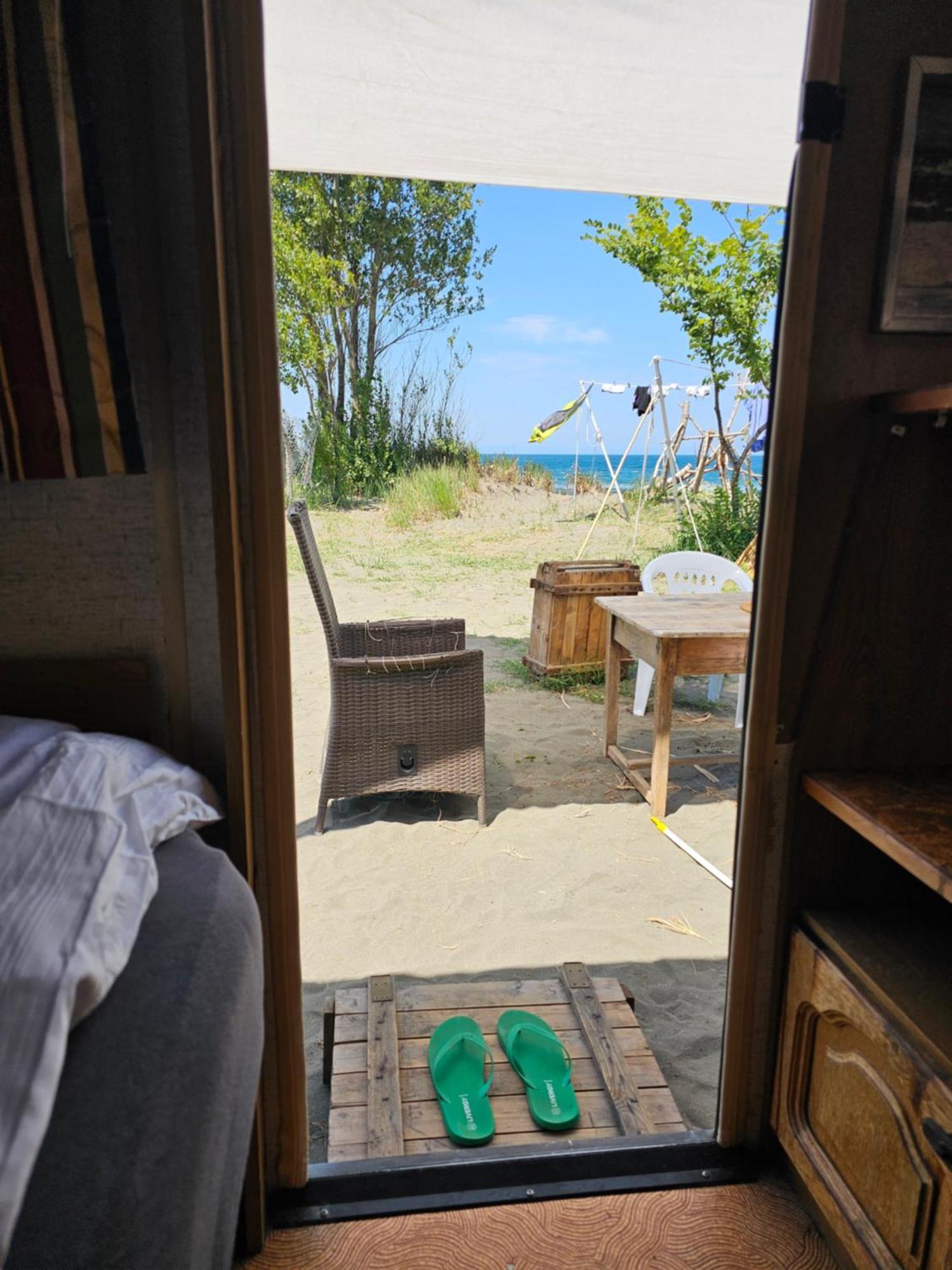 Beachfront Caravans Hotel Chernomorets Buitenkant foto