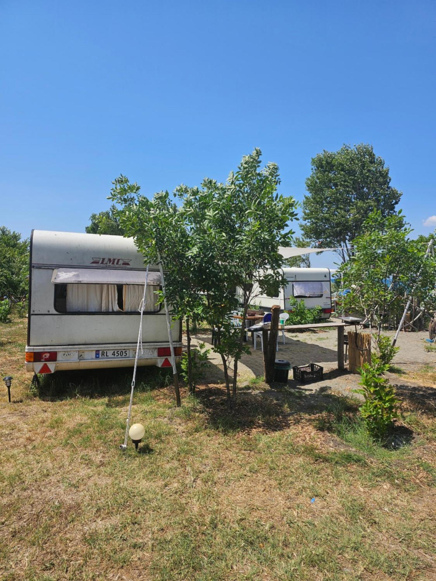 Beachfront Caravans Hotel Chernomorets Buitenkant foto